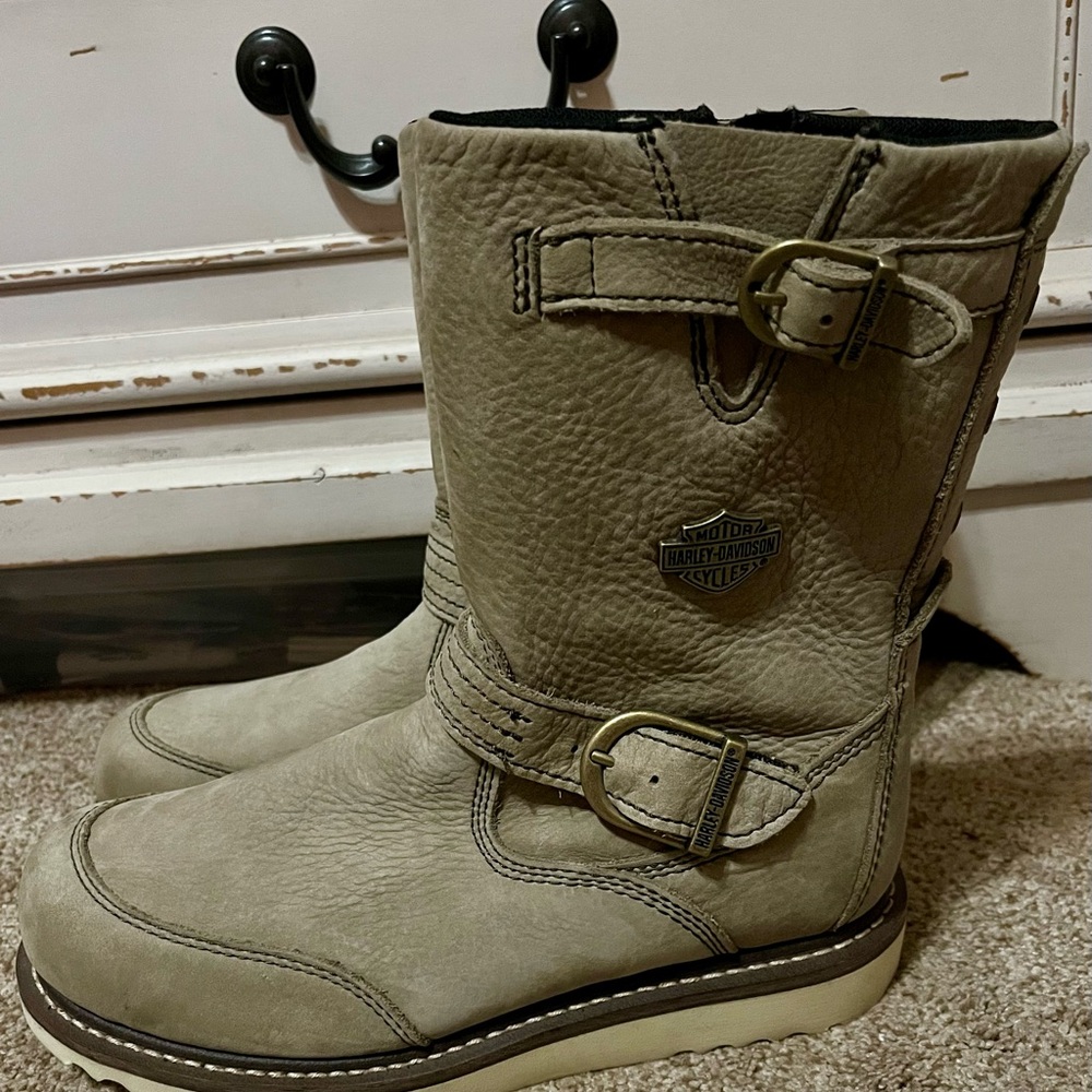 Harley-Davidson Women’s Taupe Leather Boots